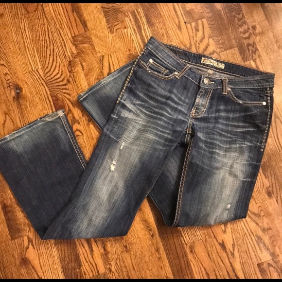 BKE Madison Distressed Bootcut Jeans - Picture 4 of 15